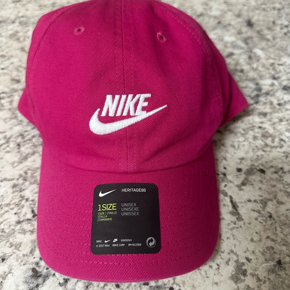 Nike Fuchsia Heritage86 Cap